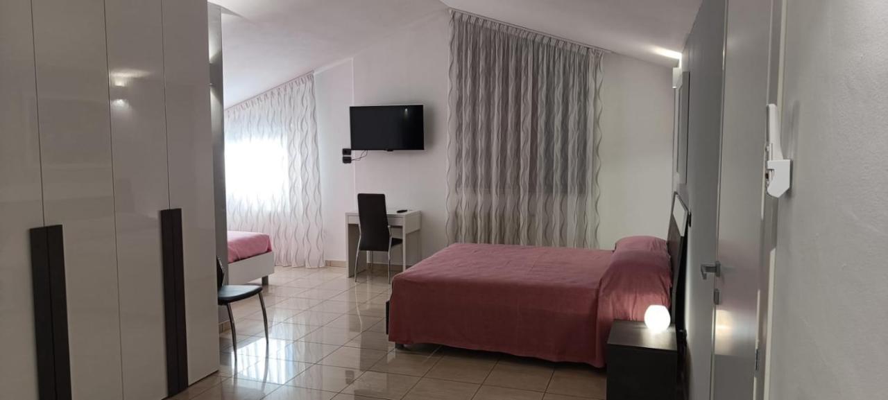 La Casa Di Roberto Bed & Breakfast Madonna Della Pace Екстериор снимка